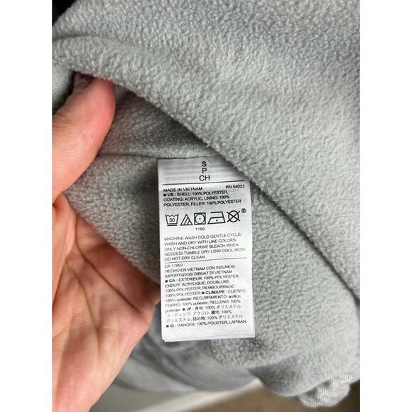 Old Navy Textured Frost Free Puffer Vest Gray Quilted Size Small Women’s - Picture 6 of 6